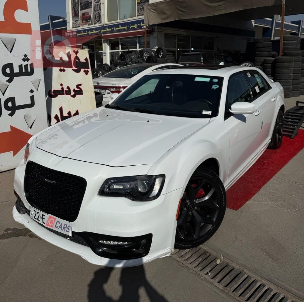 کرایسلەر 300